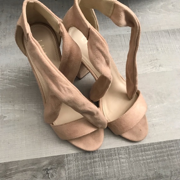 Liliana Heels - Picture 7 of 7